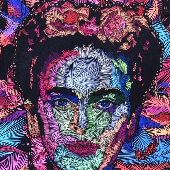 RARE Frida Kahlo Pixelated Long-sleeve Tee by Ay Güey! - Picture 4 of 16